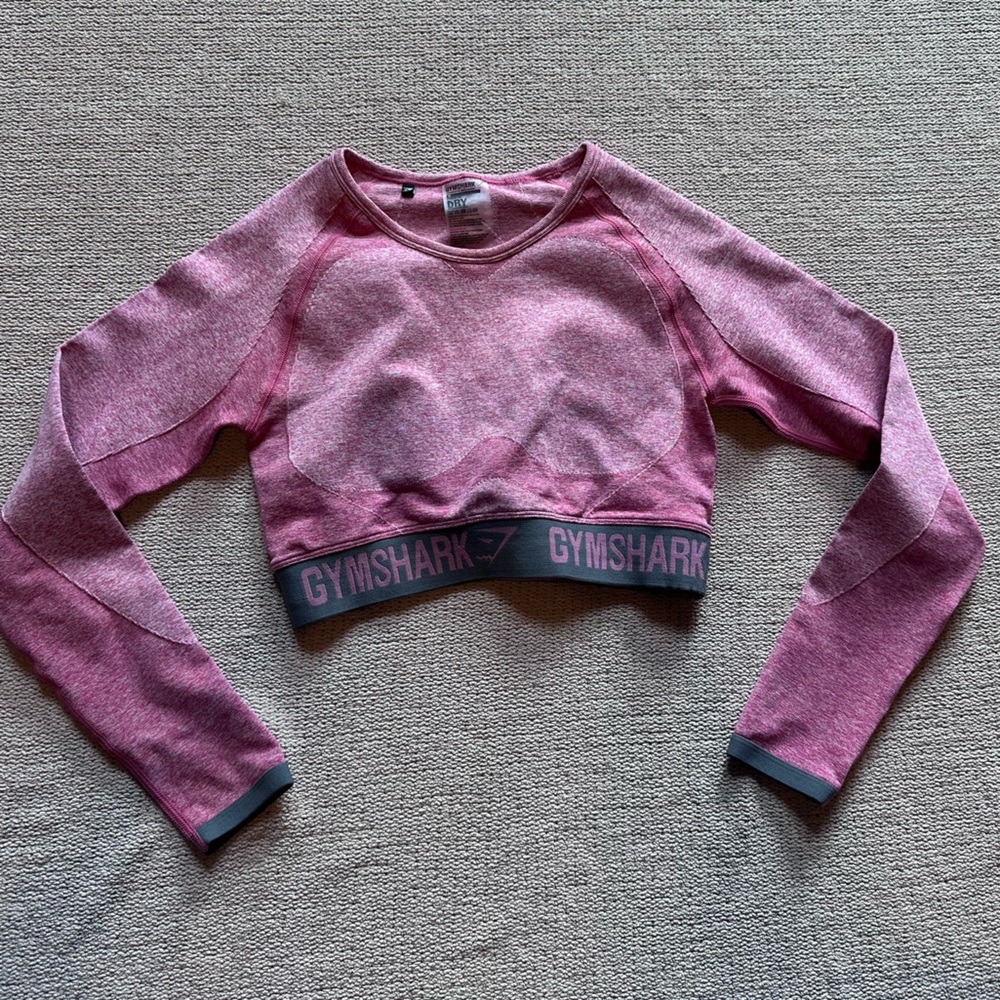 Gymshark Size Medium moisture wicking pink Crewneck activewear